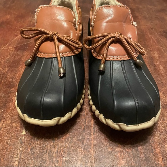 dksuko Shoes - DKSUKO rubber ankle boots slip on black & tan size 7